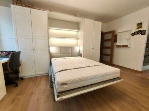 sypialnia IKEA łóżko w szafie